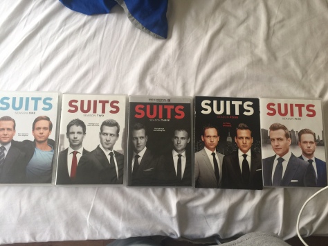 Suits bed